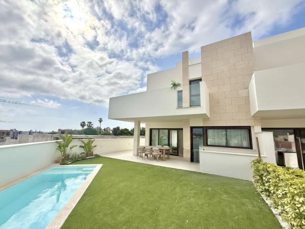 Chalet pareado en Vistahermosa, Alicante / Alacant photo 1