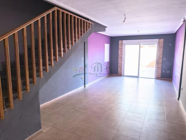Дуплекс на продажу в Dúplex en Avenida Callosa Segura, 23, Catral, Катрал thumbnail 2