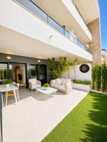 Продажа квартиры на Piso en Calle Pablo Picasso, 5, Playa Flamenca, Orihuela, Ориуэла
thumbnail 1
