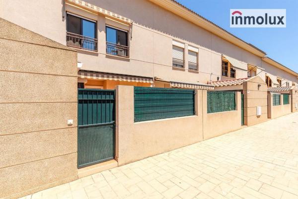 Chalet adosado en Calle Manuel Azaña, Alicante Golf, Alicante / Alacant photo 4