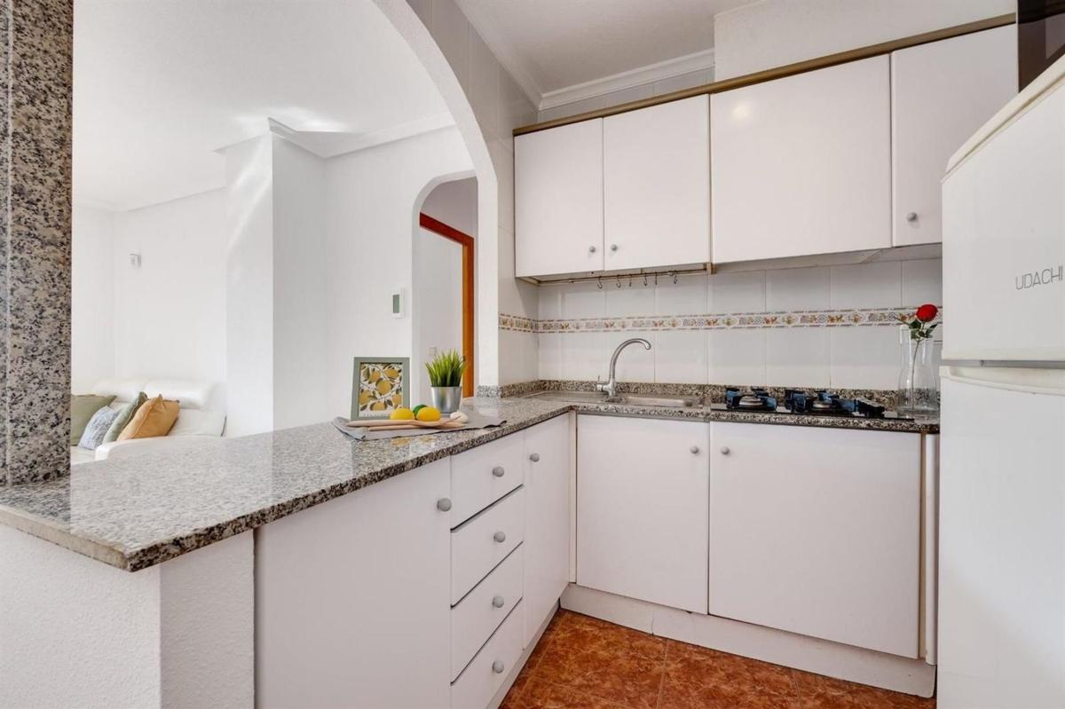 Venta de piso en Piso en Calle Copenhague, Nueva Torrevieja, Torrevieja, Torrevieja
 photo 4