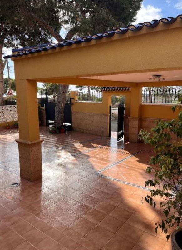 Properties for sale and rent in Spain photo 4