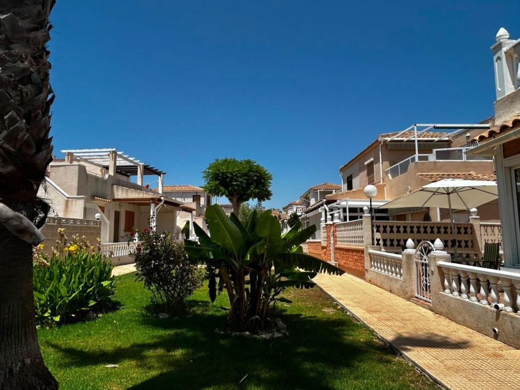 Properties for sale and rent in Spain photo 3