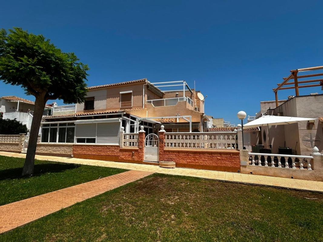 Properties for sale and rent in Spain photo 4