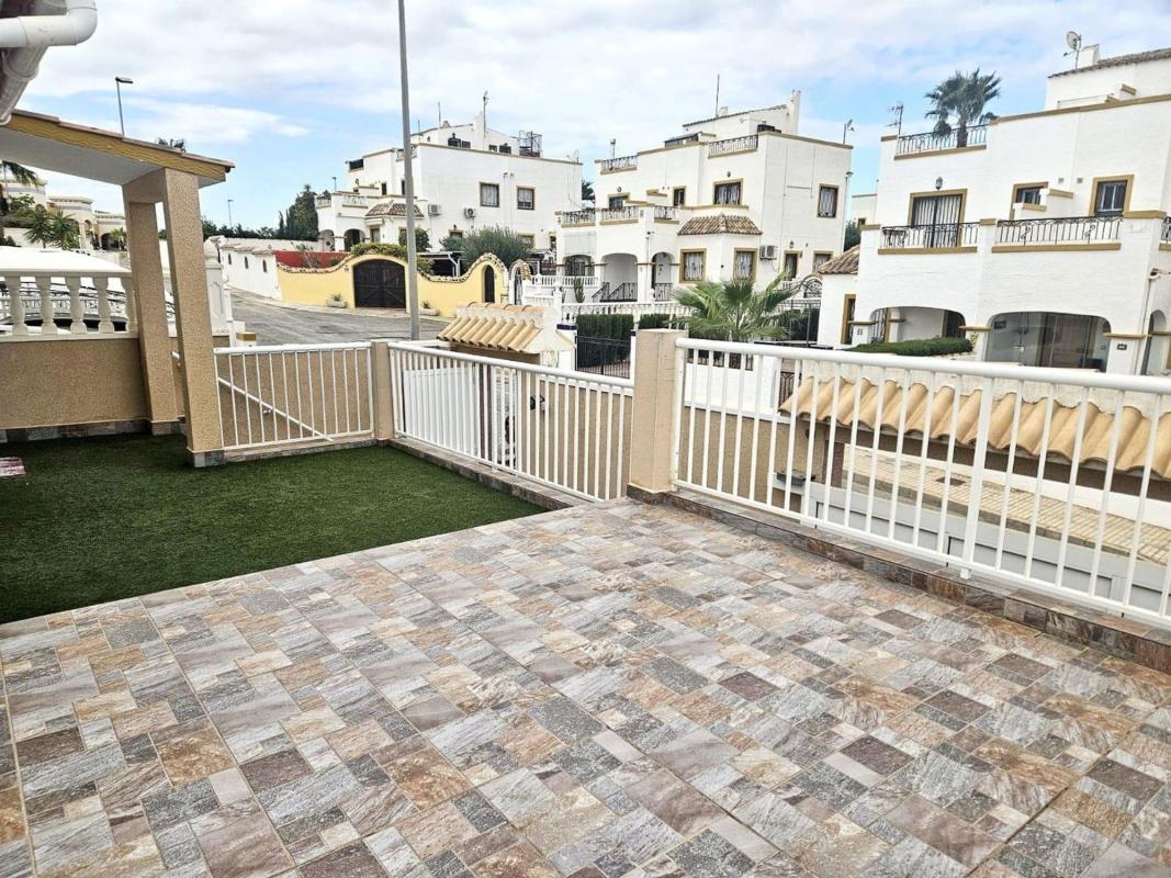Properties for sale and rent in Spain photo 3