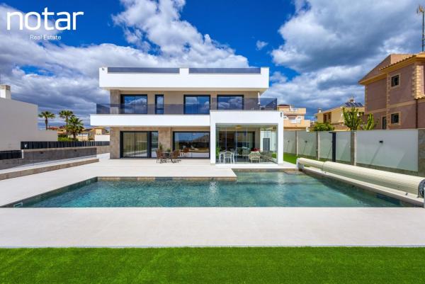 Частный шале на продаже в Casa o chalet en Urb Aguas Nuevas, Aguas Nuevas, Torrevieja, Торревьеха photo 1