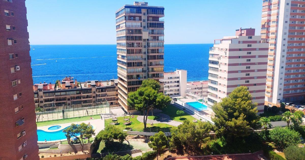 Venta de ático en  Ático en Avenida de Uruguay, Playa de Poniente, Benidorm, Benidorm photo 2