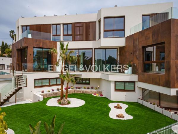 Casa o chalet independiente en Urb. Barrina Centro, Pueblo Levante, Benidorm thumbnail 1
