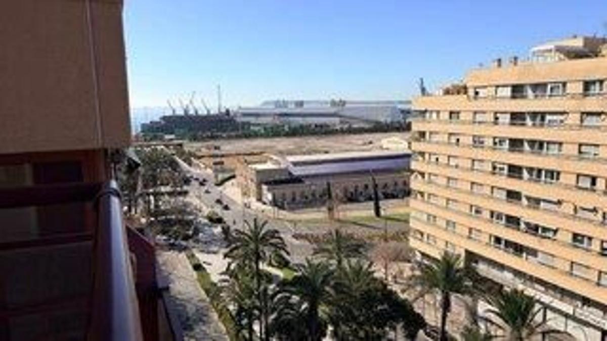 Venta de piso en Piso en Avenida Oscar Espla, Ensanche-Diputación, Alicante / Alacant, Alicante / Alacant
photo 1