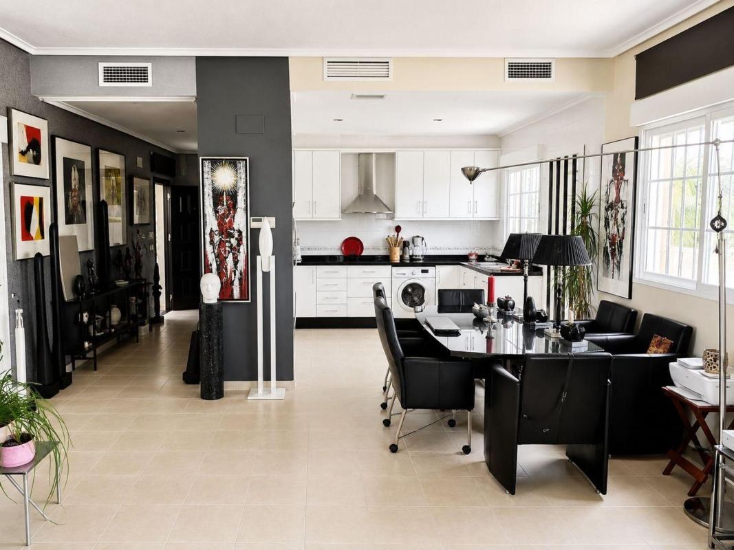 Properties for sale and rent in Spain photo 2