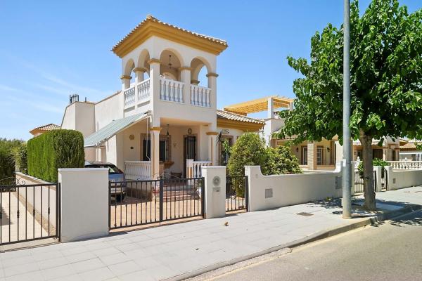 Casa o chalet independiente en Avenida de las Especias, Pinar de Campoverde, Pilar de la Horadada photo 1