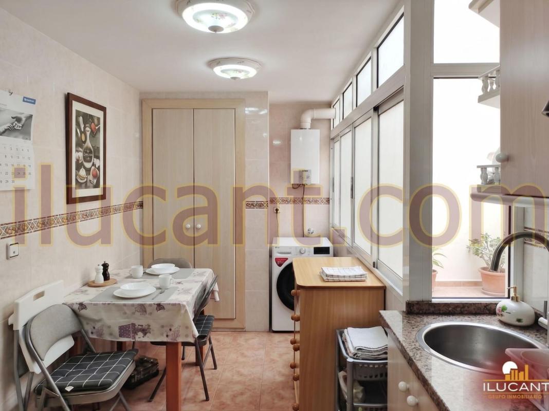 Venta de piso en Piso en San Agustín, Alicante / Alacant, Alicante / Alacant
photo 3