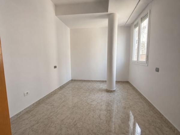 Продажа квартиры на Piso en Calle Francisco Marina, Playa Levante, Santa Pola, Санта Пола
thumbnail 2