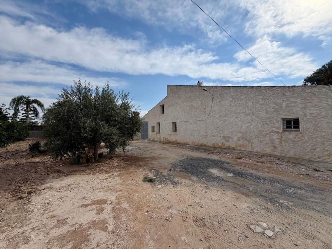 Properties for sale and rent in Spain photo 1