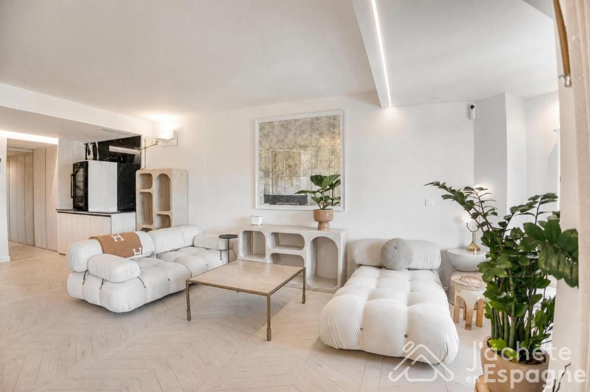 Venta de piso en Piso en Avenida Juan Bautista Lafora, Casco Histórico-Santa Cruz, Alicante / Alacant, Alicante / Alacant
photo 4
