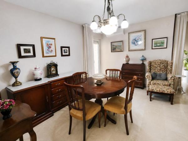 Venta de piso en Piso en Calle Castellar, Ensanche-Diputación, Alicante / Alacant, Alicante / Alacant
thumbnail 2
