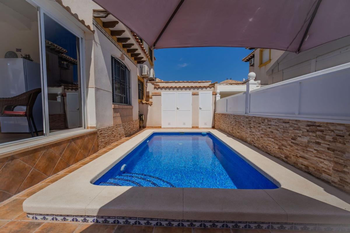 Properties for sale and rent in Spain photo 2