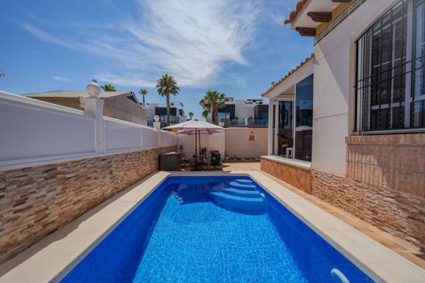Chalet adosado en Calle Cabo Raso, 3, Lomas de Cabo Roig, Orihuela photo 4