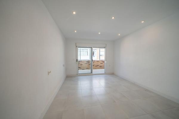 Продажа квартиры на Piso en Calle Moriones, Las Piscinas Naturales, Torrevieja, Торревьеха
photo 1