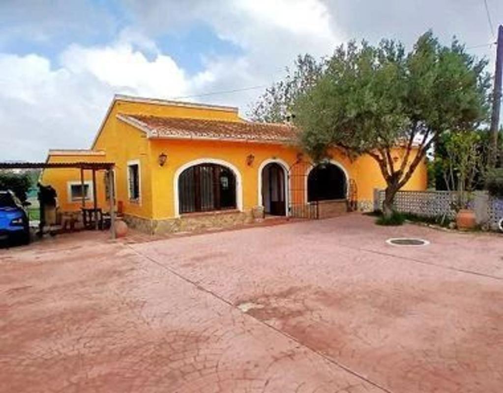 Properties for sale and rent in Spain photo 3