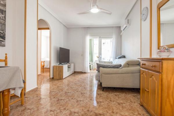 Продажа квартиры на Piso en Calle Moriones, Las Piscinas Naturales, Torrevieja, Торревьеха
photo 1