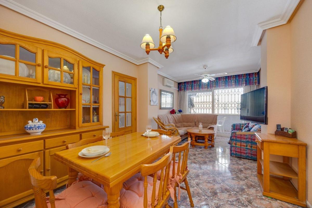 Продажа квартиры на Piso en Playa del Cura, Torrevieja, Торревьеха
photo 1