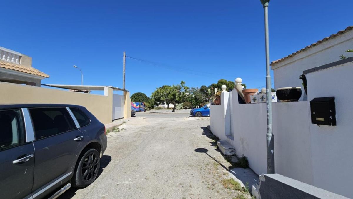 Продажа отдельного шале в Casa o chalet independiente en Calle Lejona, La Siesta - El Salado - Torreta, Torrevieja, Торревьеха photo 4