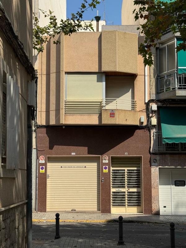 Properties for sale and rent in Spain photo 1