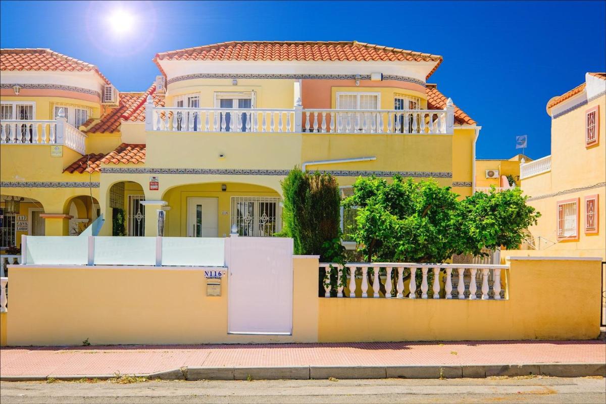 Sale of independent chalet in Casa o chalet en Plaza F-2 Filipinas Oeste, Las Filipinas, Orihuela, Orihuela
 photo 3