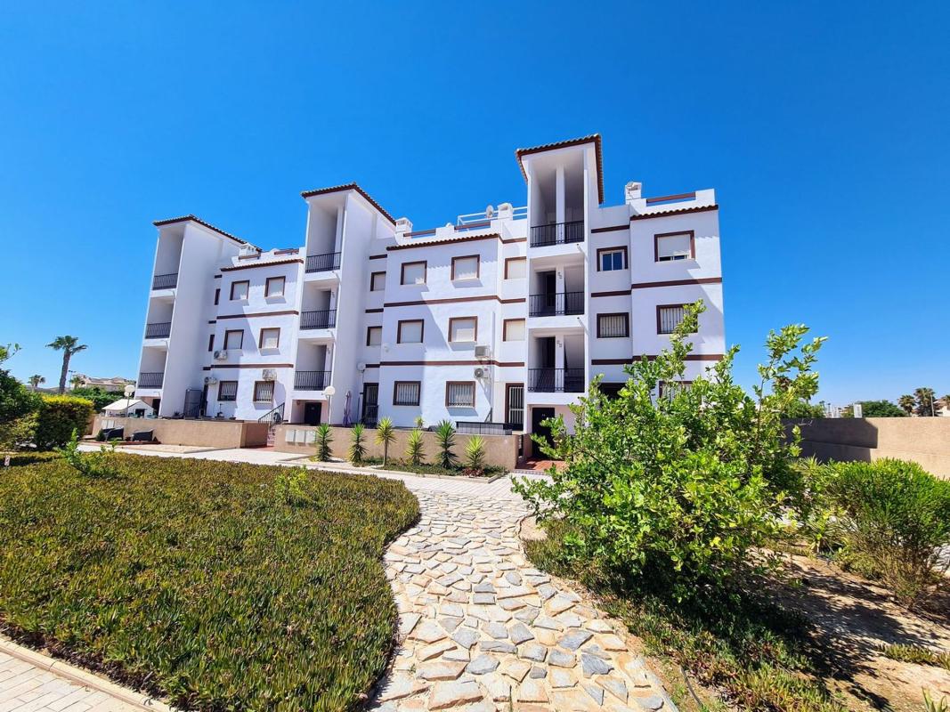 Продажа квартиры на Piso en Calle J.H.Alhamed, La Ciñuelica - Villa Rosa, Orihuela, Ориуэла
photo 1