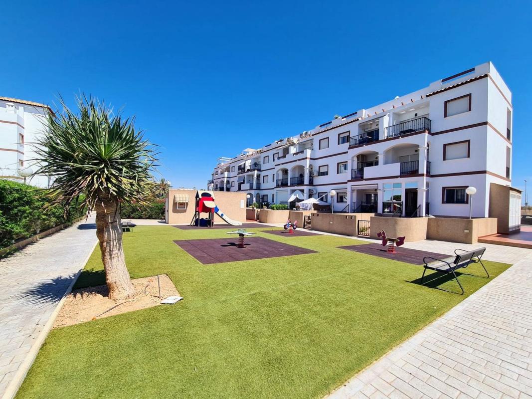 Продажа квартиры на Piso en Calle J.H.Alhamed, La Ciñuelica - Villa Rosa, Orihuela, Ориуэла
photo 3