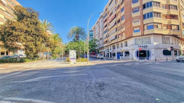 Продажа квартиры на Piso en Calle Pintor Lorenzo Casanova, Ensanche-Diputación, Alicante / Alacant, Аликанте / Алакант
thumbnail 1