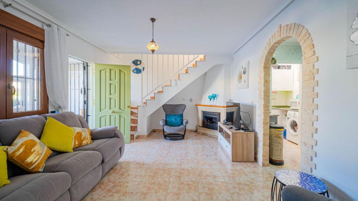 Sale of independent chalet in Casa o chalet en Calle Parana, Playa Flamenca, Orihuela, Orihuela
photo 2