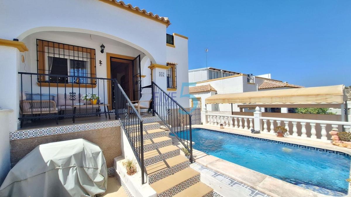 Sale of independent chalet in Casa o chalet en San Fulgencio, San Fulgencio
photo 1