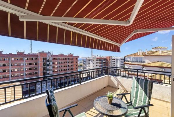 Продажа квартиры на Piso en Calle Helena, 3, Torreblanca, Torrevieja, Торревьеха
thumbnail 1