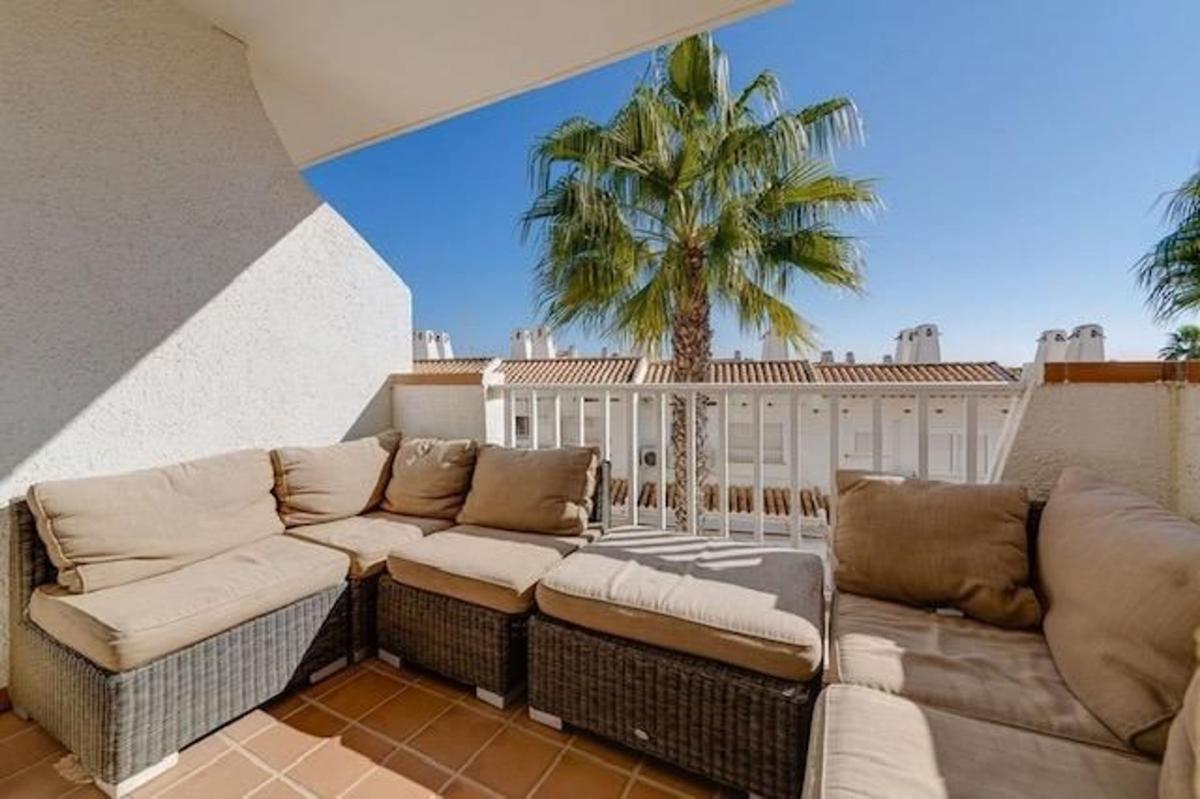 Sprzedaż mieszkania w Piso en Avenida de las Adelfas, Aguamarina, Orihuela, Orihuela
photo 3