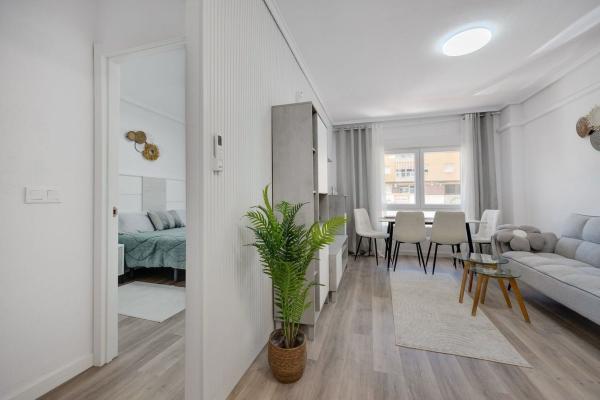 Продажа квартиры на Piso en Calle Fuensanta, 63, Antonio Machado, Torrevieja, Торревьеха
thumbnail 2