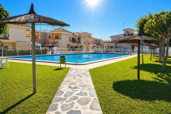 Продажа квартиры на Piso en Playa Flamenca, Orihuela, Ориуэла
photo 1