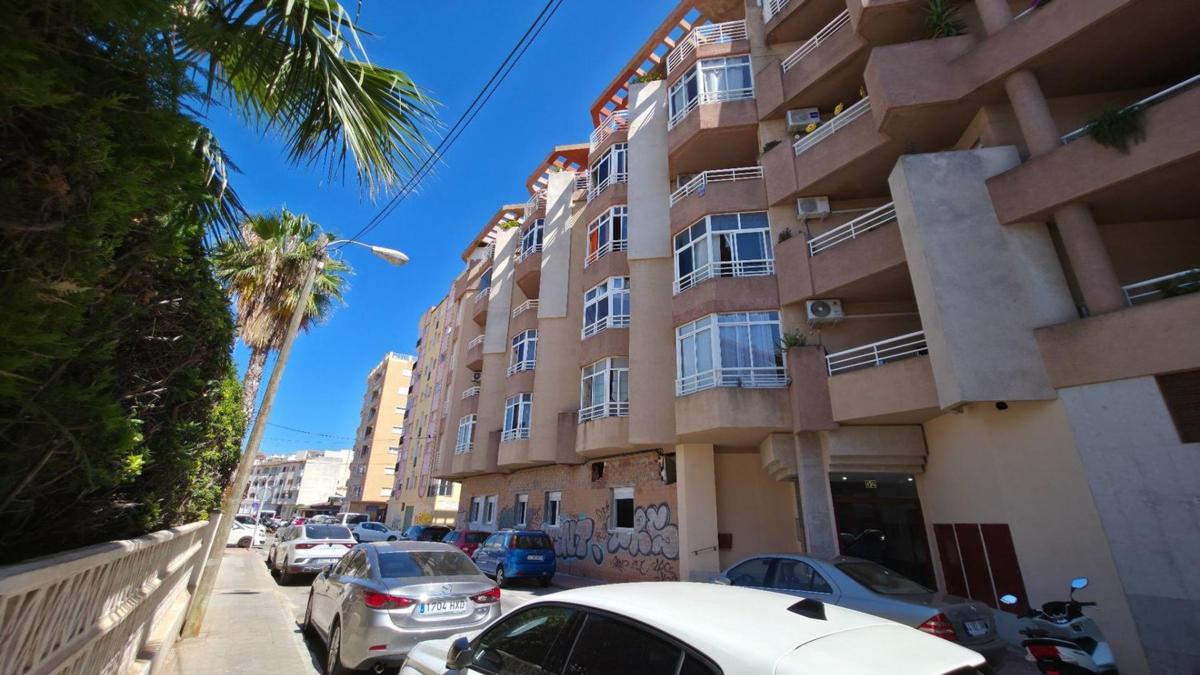 Sprzedaż mieszkania w Piso en Calle los Gases, Avenida Habaneras - Curva de Palangre, Torrevieja, Torrevieja
photo 1