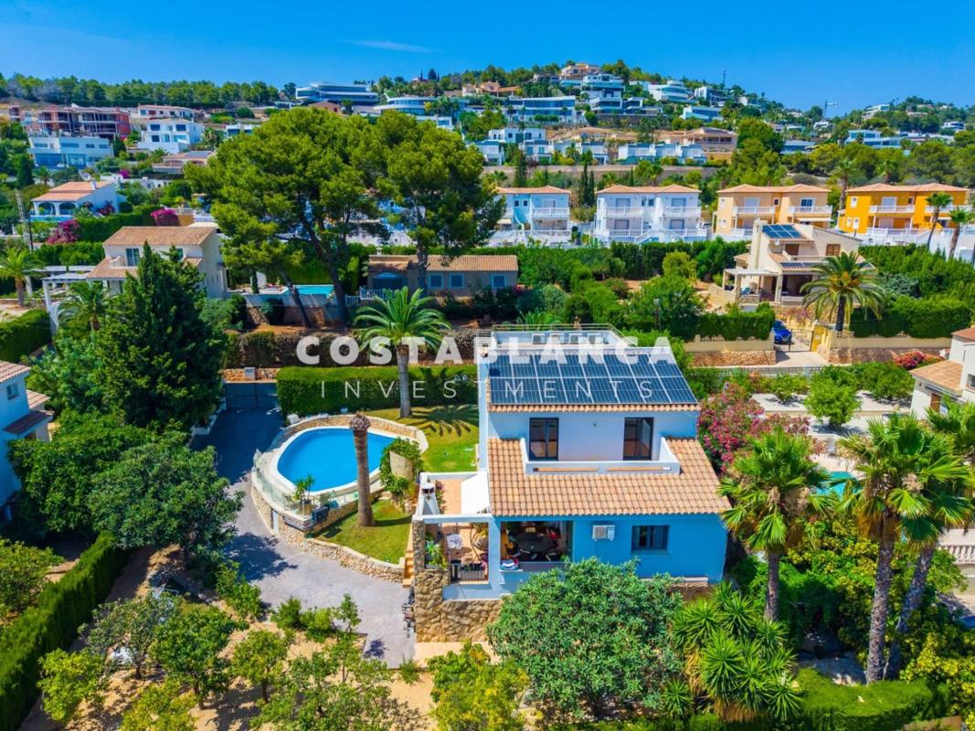 Sprzedaż niezależnego domku jednorodzinnego w Casa o chalet en Urbanización Gran Sol, Cometa-Carrió, Calpe, Kalpe photo 2
