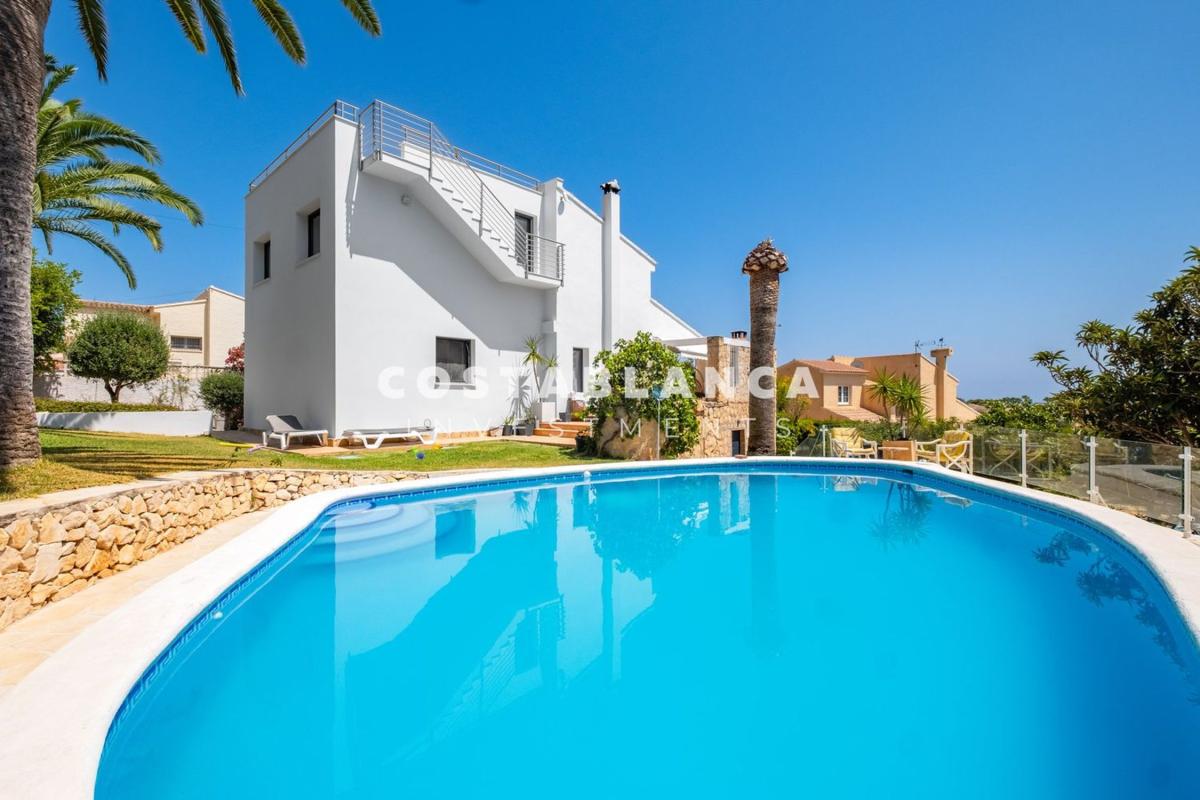 Sprzedaż niezależnego domku jednorodzinnego w Casa o chalet en Urbanización Gran Sol, Cometa-Carrió, Calpe, Kalpe photo 3