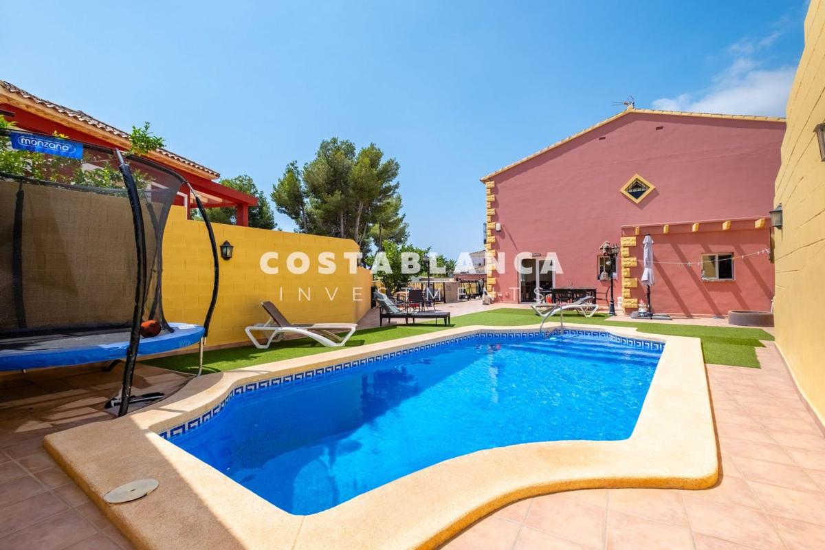 Venta de chalet independiente en Casa o chalet en Calle Carrascar de Parcent, Montebello - Nou Espai, La Nucia, La Nucia
photo 2
