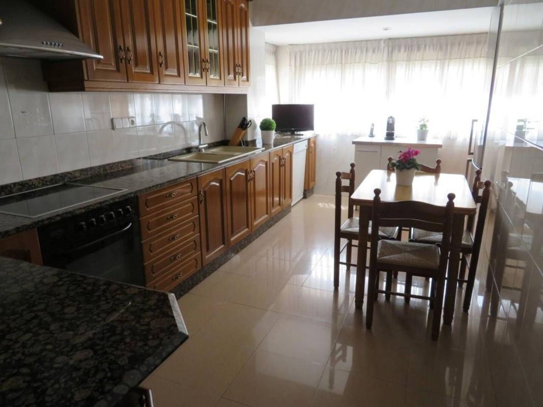 Venta de piso en Piso en Calle Cronista Remigi Vicedo, Barri Santa Rosa, Alcoy / Alcoi, Alcoy / Alcoi
photo 3