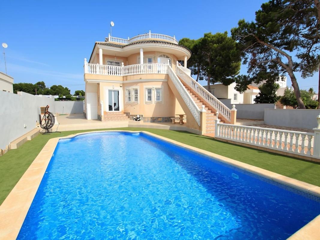 Properties for sale and rent in Spain photo 1