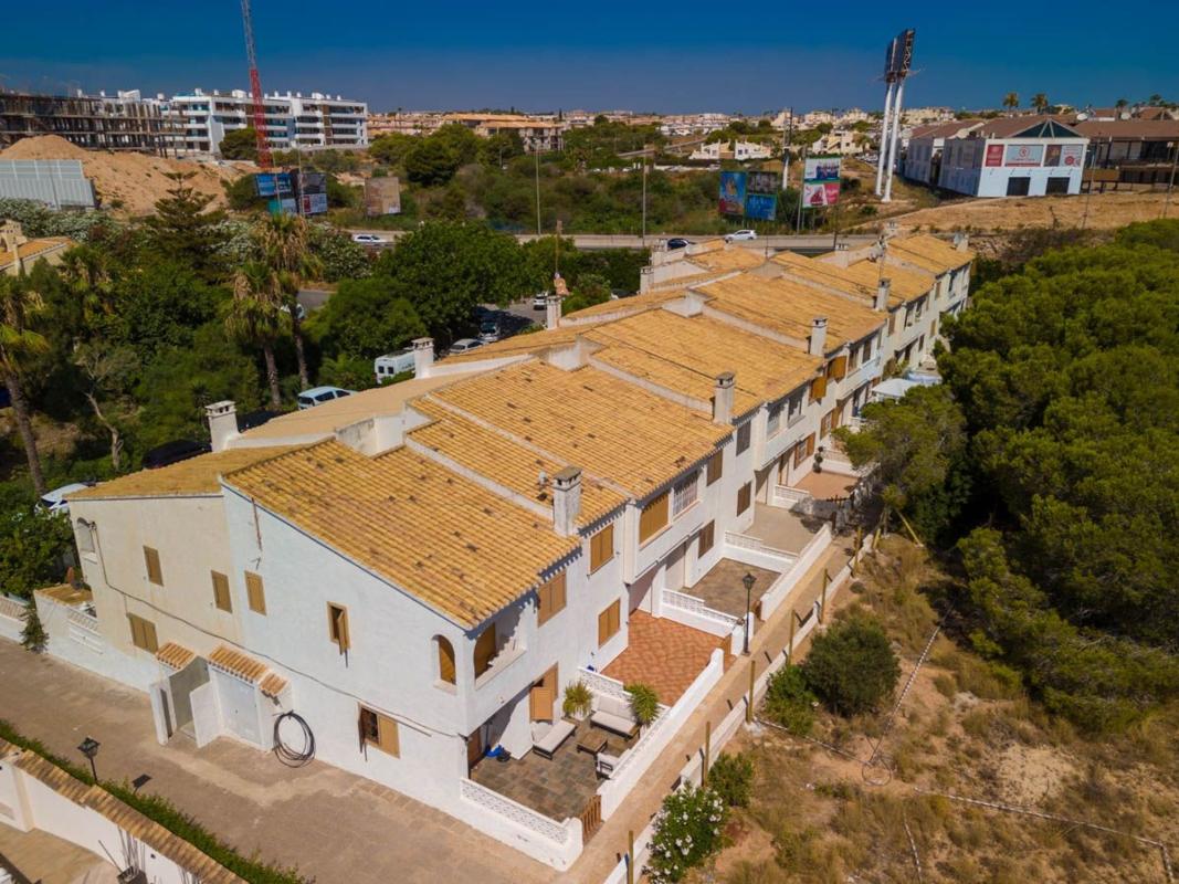 Properties for sale and rent in Spain photo 3