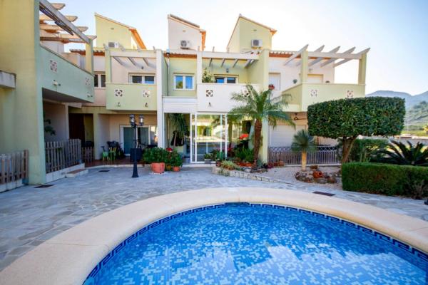 Chalet adosado en Rafol de Almunia photo 2