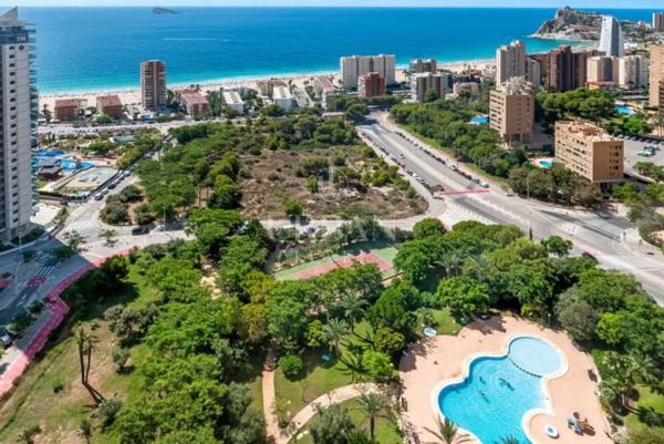 Sprzedaż mieszkania w Piso en Playa de Poniente, Benidorm, Benidorm
photo 1