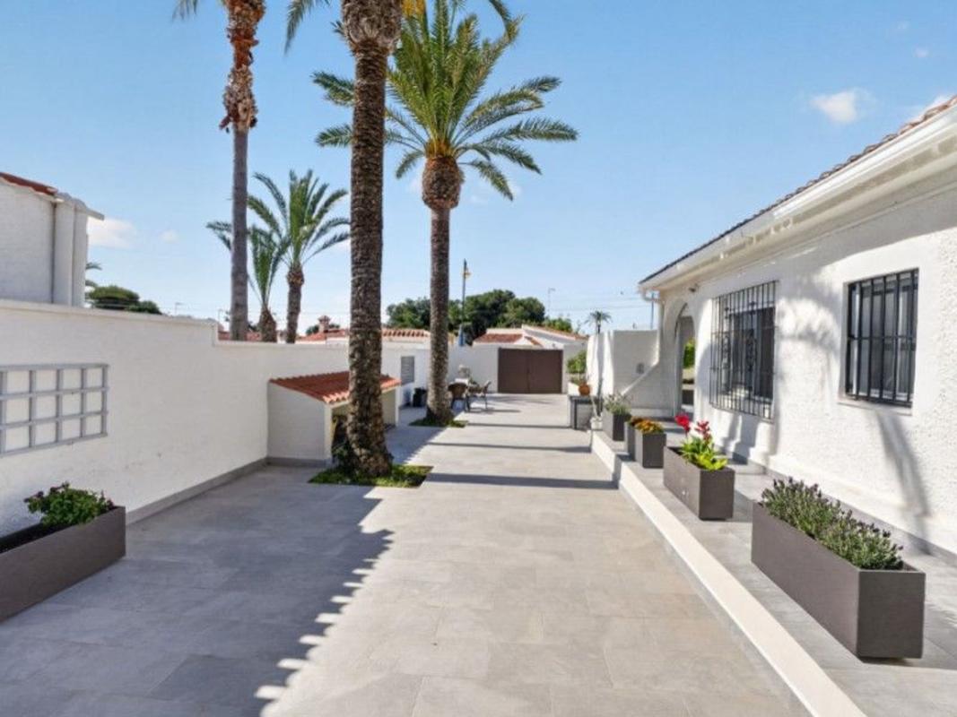 Venta de chalet independiente en Casa o chalet independiente en Nueva Torrevieja, Torrevieja, Torrevieja
photo 4