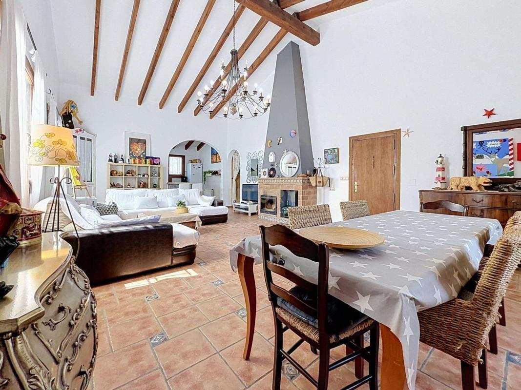 Properties for sale and rent in Spain photo 2