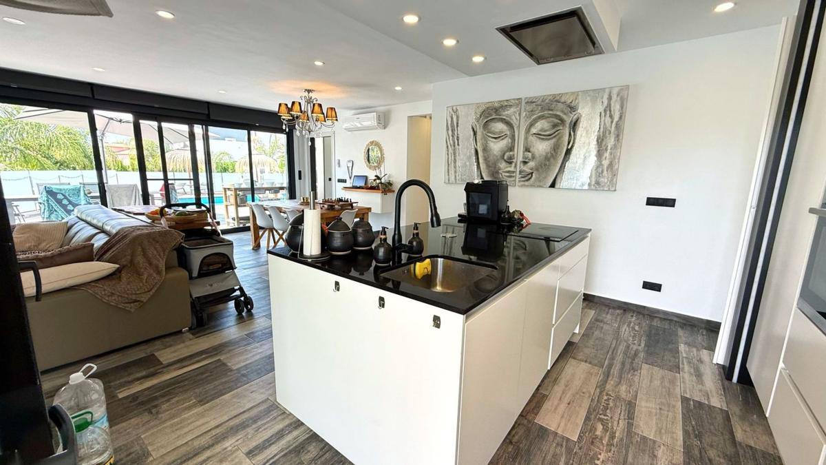 Properties for sale and rent in Spain photo 3
